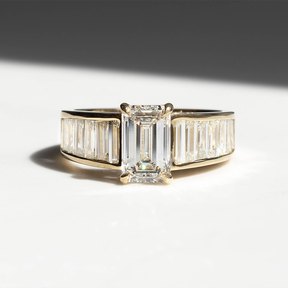 Emeraude Emerald Cut Diamond Ring