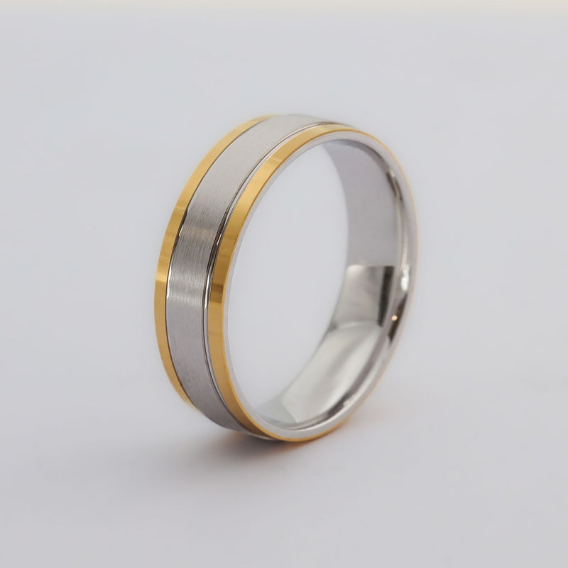 Two-toned yellow gold and white gold mens wedding ring. Auckland, New Zealand 
