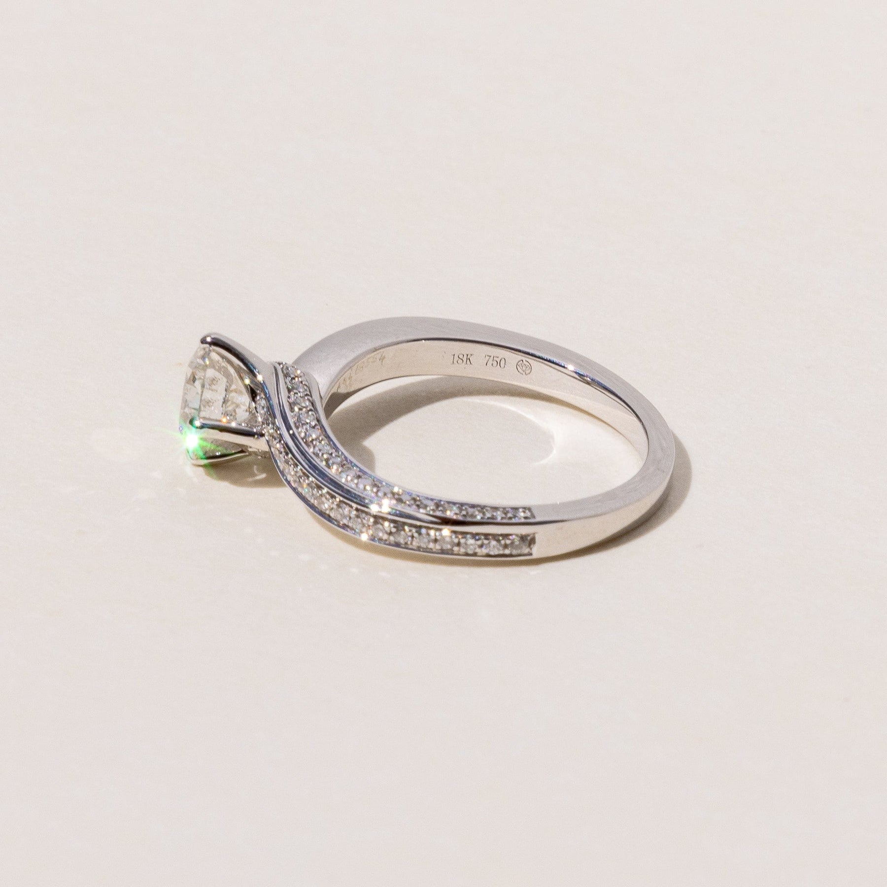 Conflict free Diamond Solitaire in White Gold