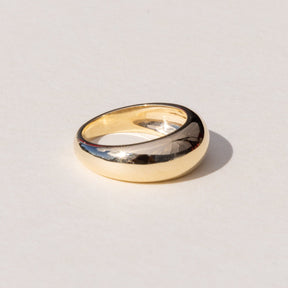 18ct luxury yellow gold ring