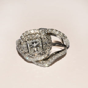 Diamond Bespoke Engagement and Wedding Rings locally handmade in NZ, Auckland !
